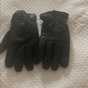 Leather gloves